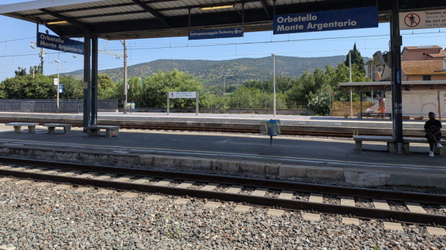Linea Tirrenica, sopralluogo di Boni alla stazione di Orbetello ... &copy; Creative Commons