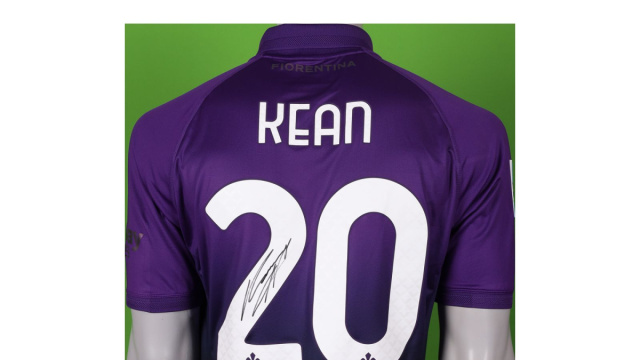 Moise Kean  ACF Fiorentina - Genoa CFC  MatchWornShirt &copy; Creative Commons