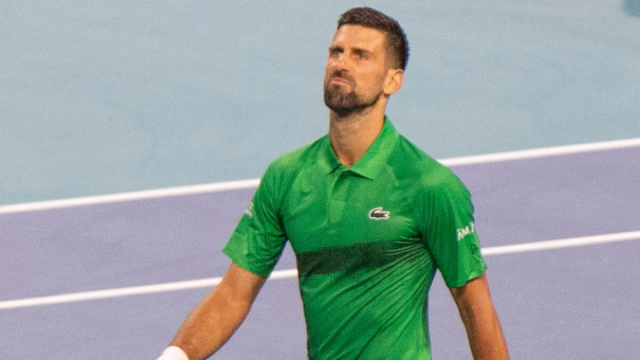 Novak_Djokovic_at_2025_Miami_Open_(cropped).jpg