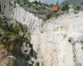 Carrara, operaio 44enne muore schiacciato da lastre di marmo