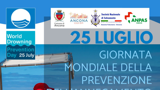 Bandiera blu - dimostrazione salvavita in mare sabato mattina a ... &copy; Creative Commons