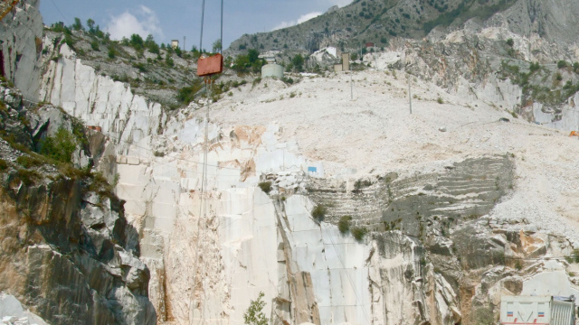 Marmo di Carrara - Wikipedia &copy; Creative Commons