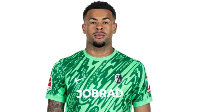 Noah Atubolu, portiere del Friburgo. Foto &copy; Bundesliga