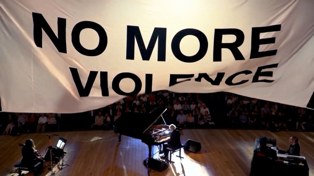 ROBERTO CACCIAPAGLIA: da oggi online il video di "NO MORE VIOLENCE ... &copy; Creative Commons