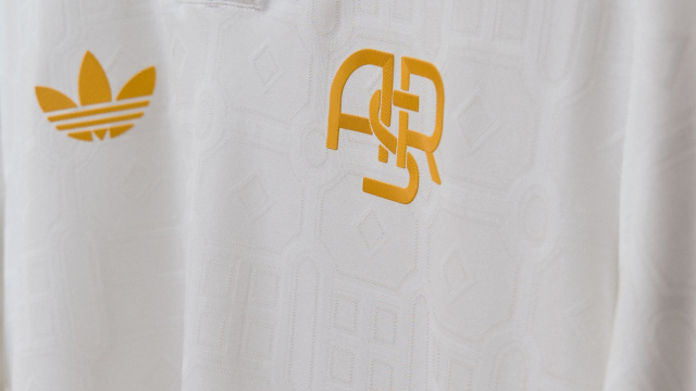 AS Roma e adidas presentano il nuovo Kit Third 2025/26 &copy; Creative Commons