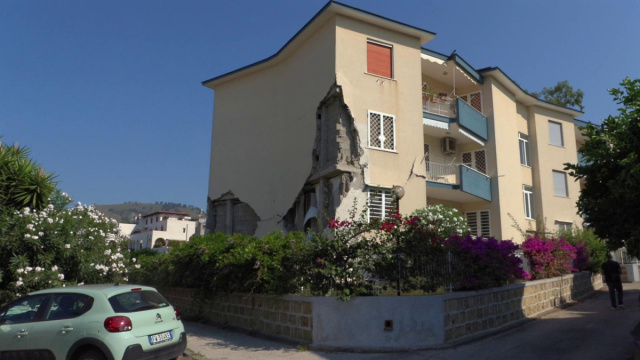 Building Torn Open at Parco Olivetti, Pozzuoli After Campi Flegrei ... &copy; Creative Commons
