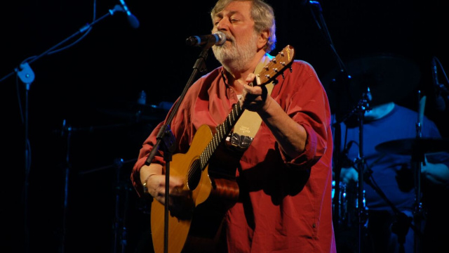 Francesco Guccini in concerto - wikimedia.
