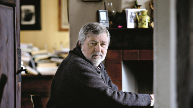 Francesco Guccini nella sua casa di P&agrave;vana, nell'Appennino ... &copy; Creative Commons