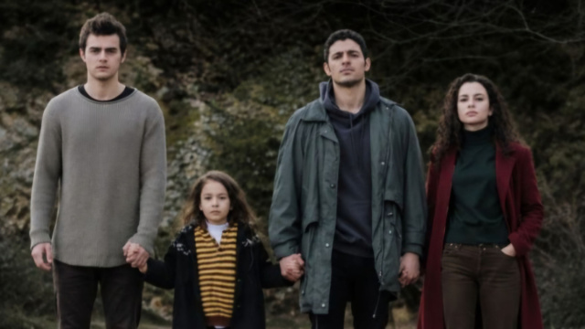Il cast di Tutto per la mia famiglia &copy;️ mediaset