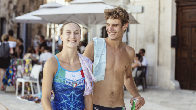Cliff Diving 2025, show a Polignano: Cosetti e Barnaba sfiorano il ... &copy; Creative Commons