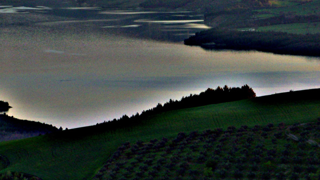 Lago di Occhito - molise-visitmolise &copy; Creative Commons