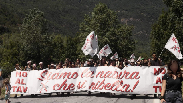 No Tav, manifestazione in Val di Susa. Terminati gli attacchi ai ... &copy; Creative Commons