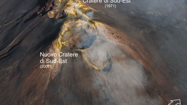 I Crateri Sommitali dell'Etna, il vulcano trasformista! - INGVvulcani &copy; Creative Commons