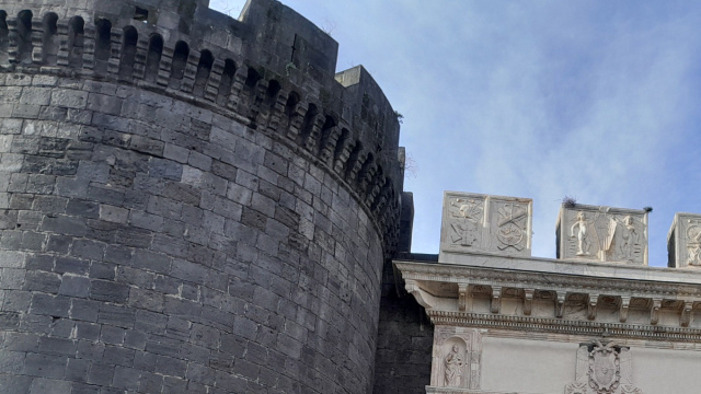Porta Capuana - Wikipedia &copy; Creative Commons