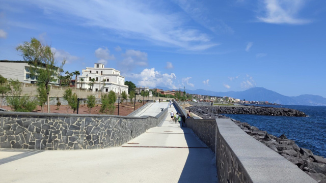 Riapre il Parco a Mare di Portici (NA): orari, strutture e ... &copy; Creative Commons