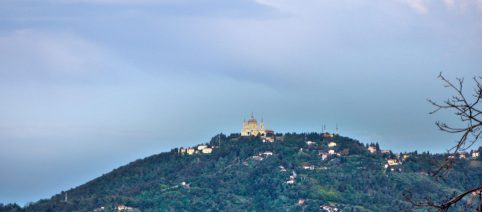 Gtt e Museo Cozzi: a Superga la mostra 'Donne e Motori? Gioie e Basta'