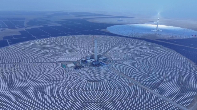 Cina: completata l'installazione di 23.000 eliostati sull ... &copy; Creative Commons