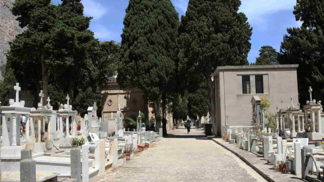 Festa dei morti, come cambia il traffico, giorni e orari dei ... &copy; Creative Commons