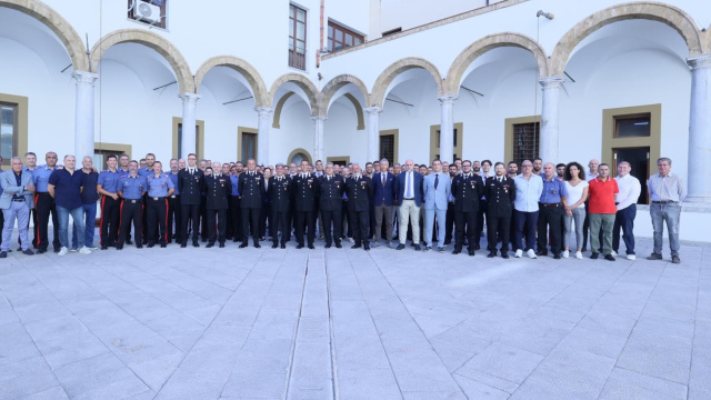 Palermo. Il Generale Del Monaco saluta Magrini e ringrazia i ... &copy; Creative Commons