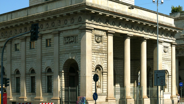 Porta Venezia (Milano) - Wikipedia &copy; Creative Commons