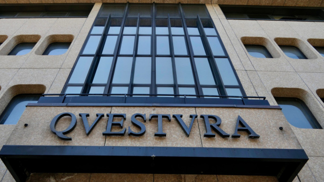 Questura di Prato, apertura straordinaria per la consegna dei ... &copy; Creative Commons