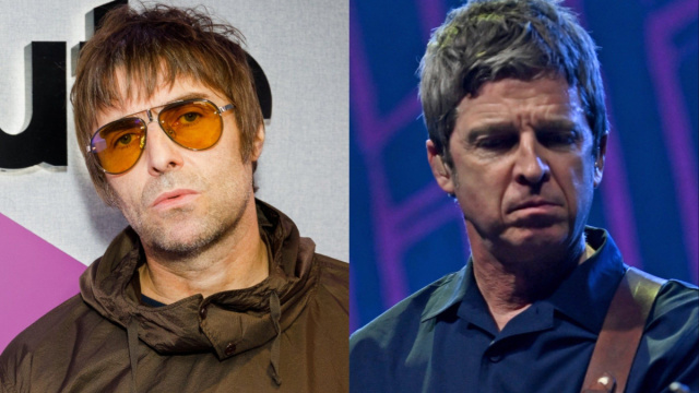 Set Travestimento The Dragons Den Britpop Brothers &ndash; Parrucca E ... &copy; Creative Commons