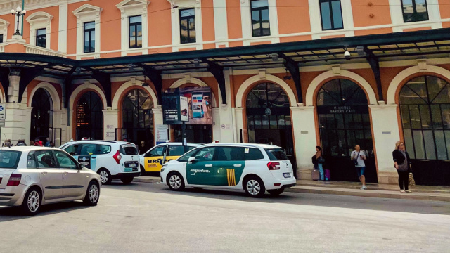Stazione di Bari Centrale - Wikivoyage, guida turistica di viaggio &copy; Creative Commons
