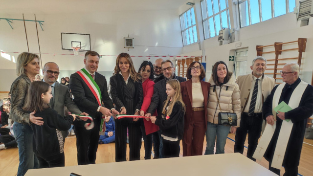 Citerna &ndash; Inaugurata la palestra della scuola media &ldquo;Leopardi&rdquo; di ... &copy; Creative Commons