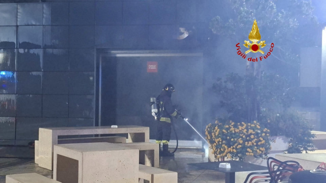 Maddaloni, incendio nel deposito di mobili Febal: fiamme e fumo in ... &copy; Creative Commons