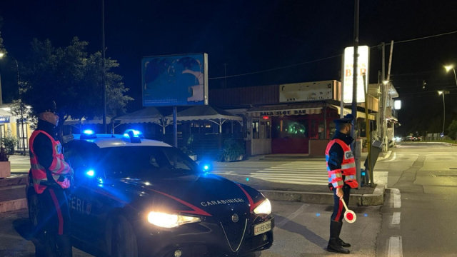 Controlli a tappeto dei Carabinieri alla stazione di Lavinio ... &copy; Creative Commons