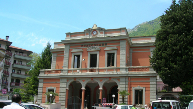 Funicolare di Montevergine - Wikipedia &copy; Creative Commons