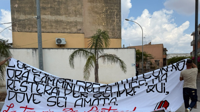 Il Lecce rende omaggio a Lorena Isceri con un'iniziativa contro il ... &copy; Creative Commons
