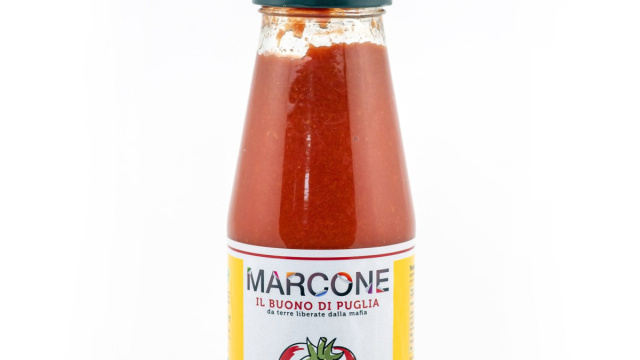 Marcone - Passata di pomodoro BIO &ndash; 720 ml - Coop. Sociale Pietra ... &copy; Creative Commons