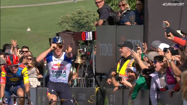 Remco Evenepoel all'arrivo del Gp Quebec - &copy; Screenshot Eurosport