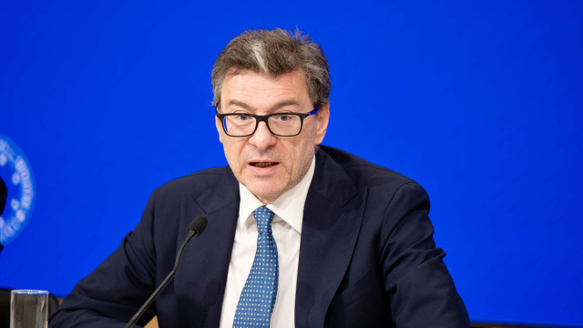 Approvato il Def 2024. Giorgetti, debito pubblico condizionato dai ... &copy; Creative Commons