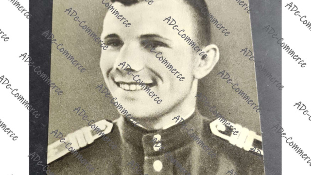 Cartolina Cosmonauta Yuri Gagarin - 9 - ADe-Commerce &copy; Creative Commons