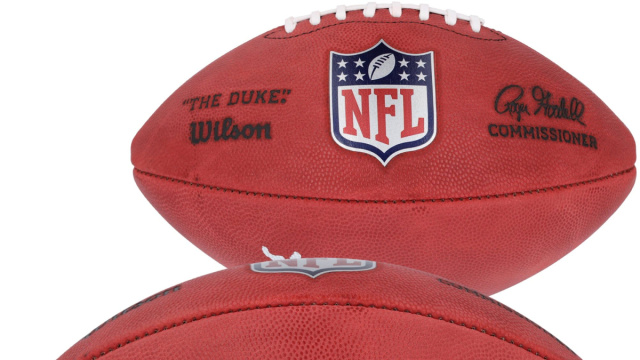 Malik Nabers New York Giants autografato Wilson Duke Full Color ... &copy; Creative Commons