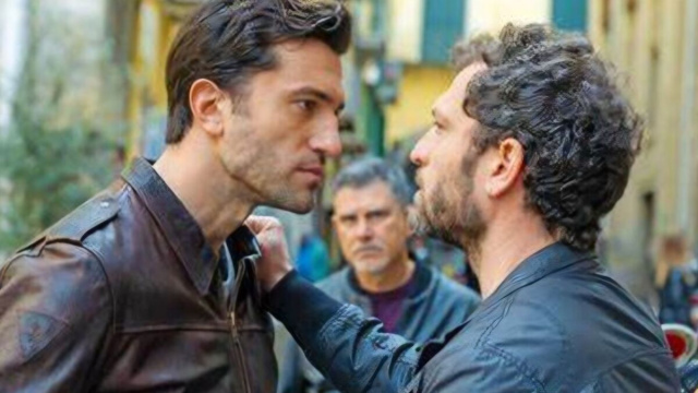 Damiano e Eduardo in una scena di Un posto al sole &copy; Rai 3