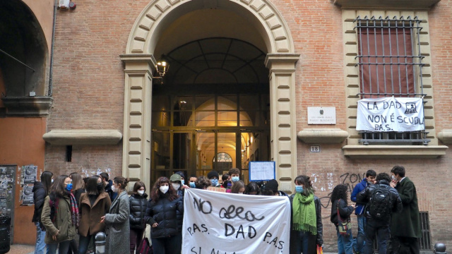 Emilia-Romagna, si torna a scuola il 25 gennaio - CorrierediBologna.it &copy; Creative Commons