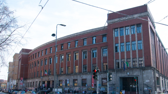Liceo Statale Virgilio &ndash; Milano &raquo; Foto della scuola &copy; Creative Commons