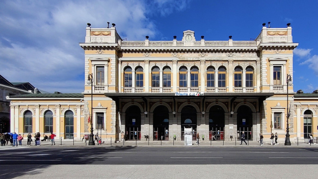 Stazione di Trieste Centrale - Wikipedia &copy; Creative Commons