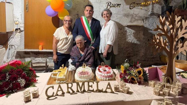 Cilento terra di centenari: Ascea festeggia i 100 anni di Carmela ... &copy; Creative Commons