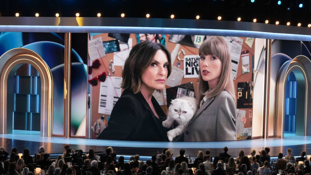 Emmy Awards highlights: Mariska Hargitay sings, Taylor Swift jokes ... &copy; Creative Commons