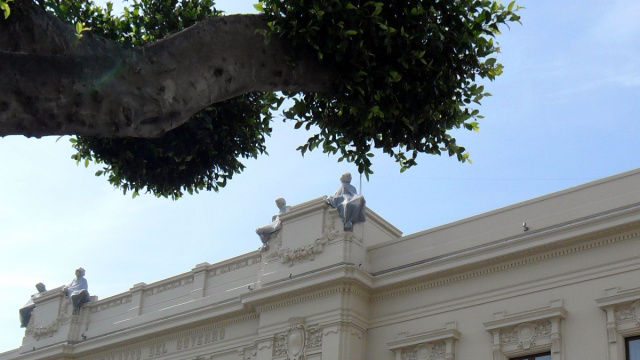 File:Reggio Calabria-Prefettura.jpg - Wikipedia &copy; Creative Commons