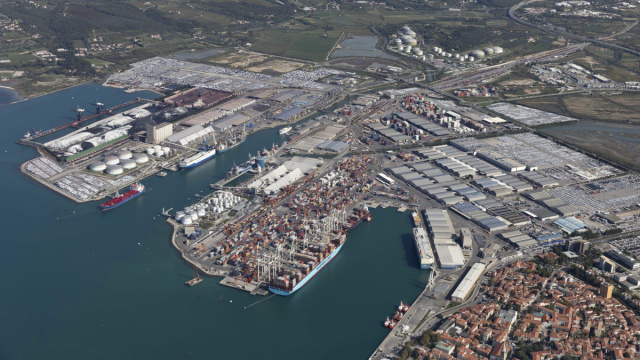 Porto di Capodistria, semestre in crescita: balzo per container (+ ... &copy; Creative Commons