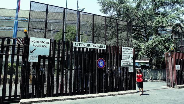 Tribunale di Roma. Per contenere i contagi ridotti gli accessi a ... &copy; Creative Commons