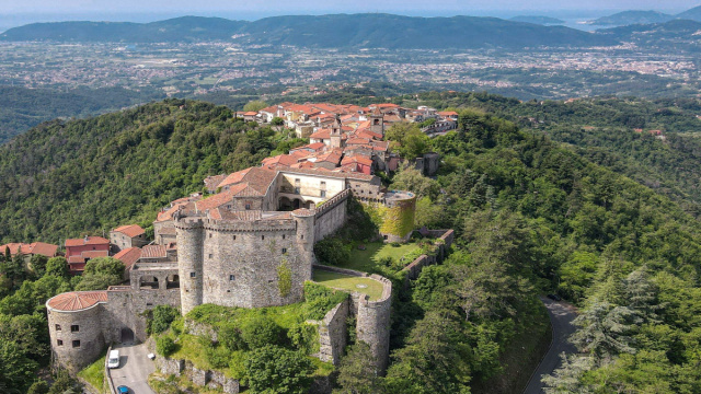 Castello Malaspina di Fosdinovo  Lunigiana - Lunigiana World &copy; Creative Commons