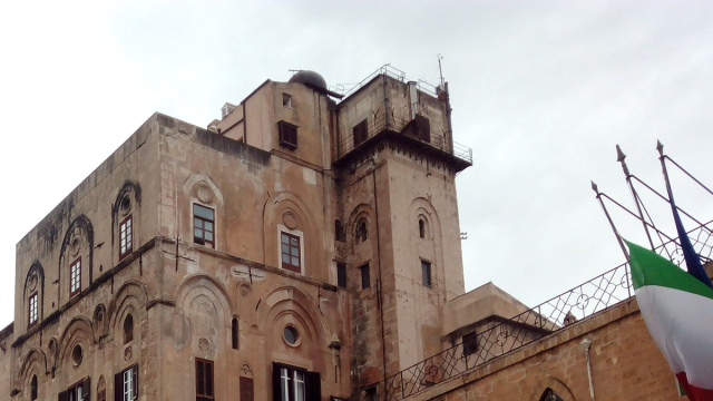 Palazzo dei Normanni - Wikipedia &copy; Creative Commons