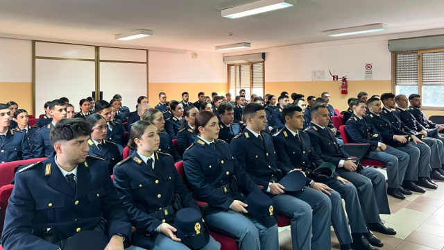 Polizia di Stato: 64 Agenti in Prova assegnati alla Questura di ... &copy; Creative Commons