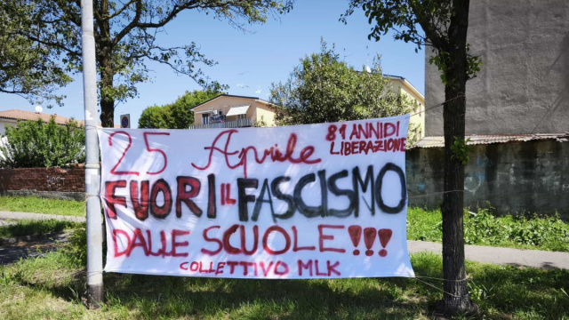 Quello striscione strappato e quell'interrogativo sulla neutralit&agrave; ... &copy; Creative Commons